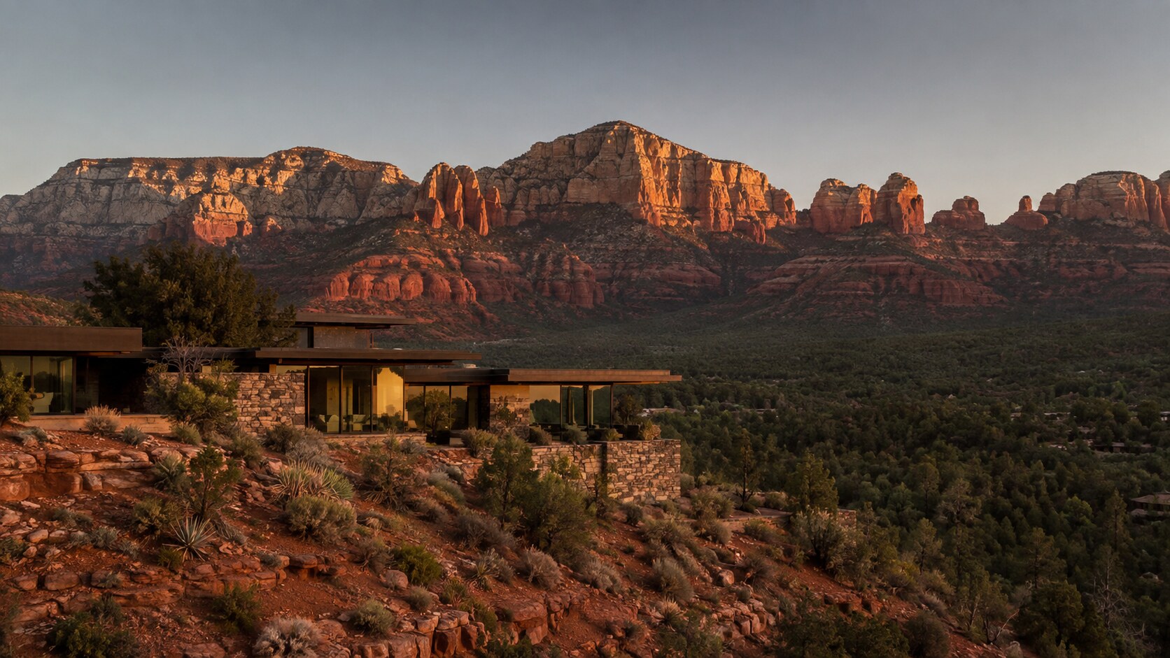 Sedona residential setting surrounded by red-rock landscape
