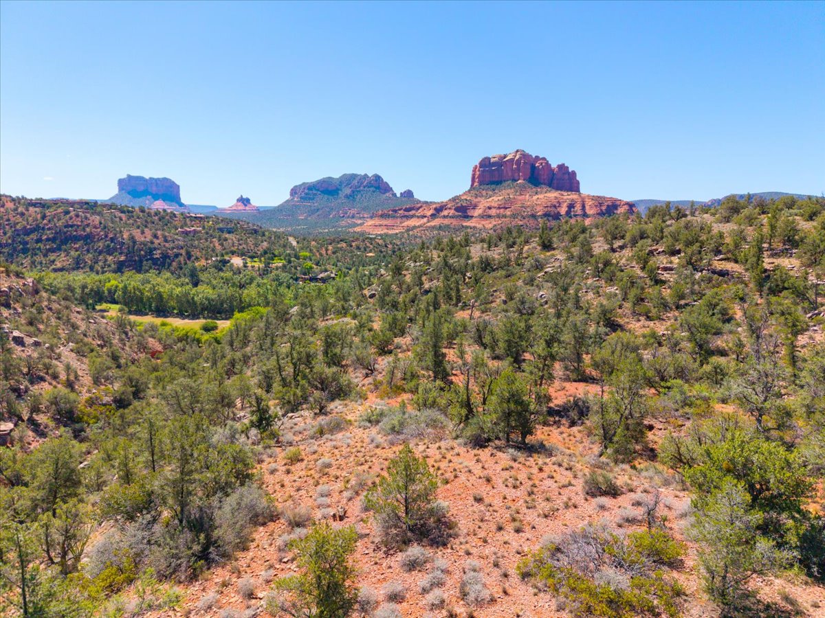 Undeveloped Sedona land with panoramic red rock views